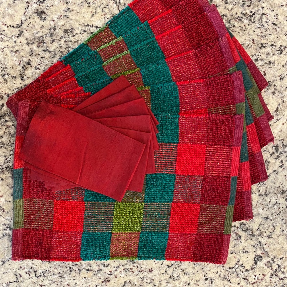 Chenille Placemats and silk napkins - Set of 6